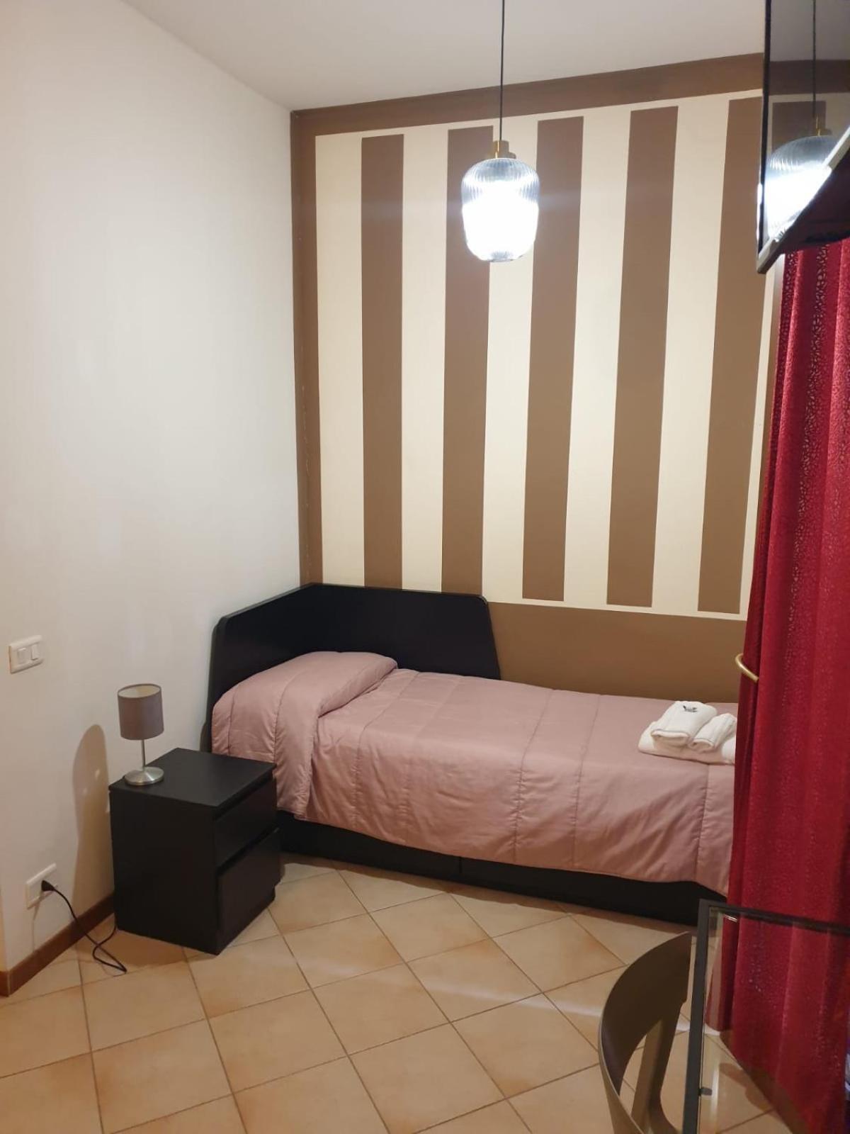 Salotto "900Strati" Hotel Bergamo Bagian luar foto